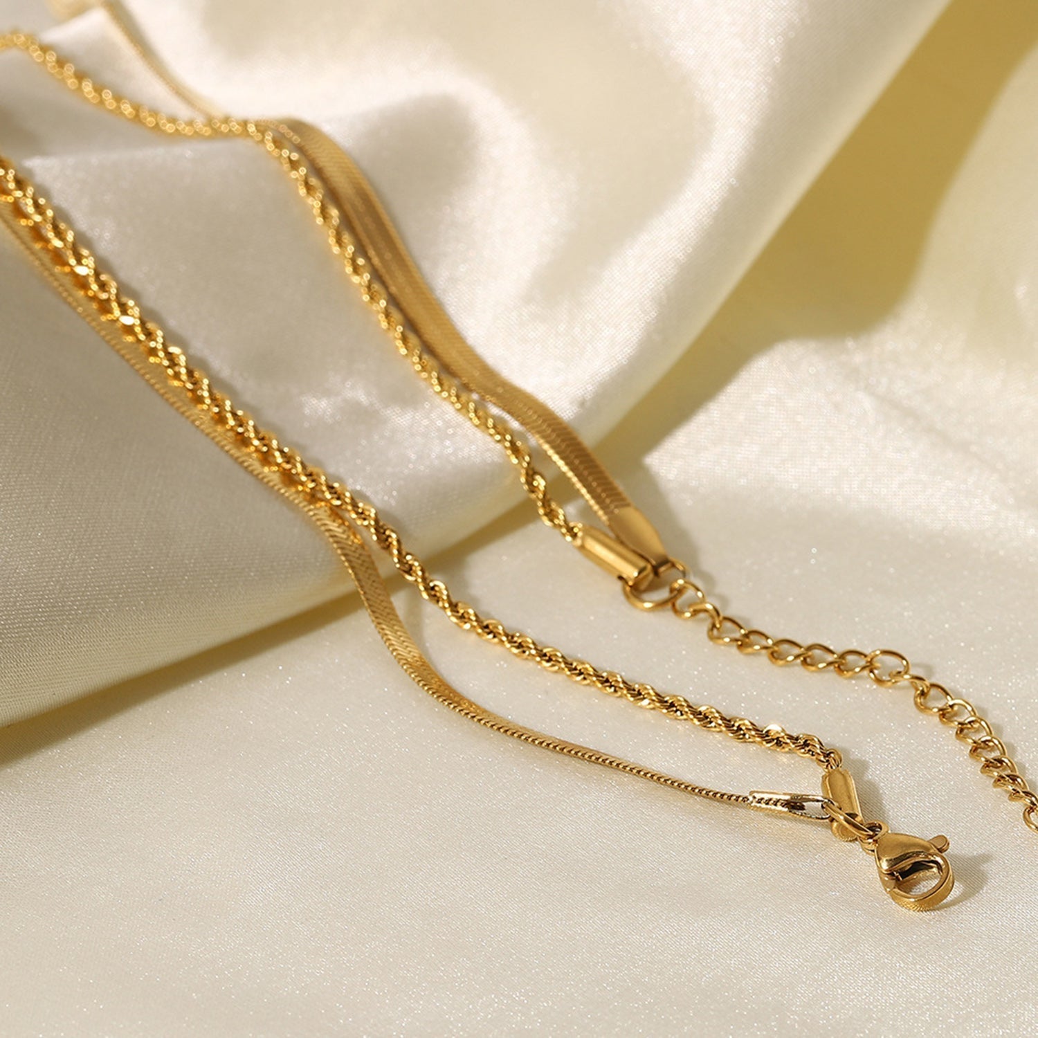 Elira Stockholm™ | 18K Guldhalsband