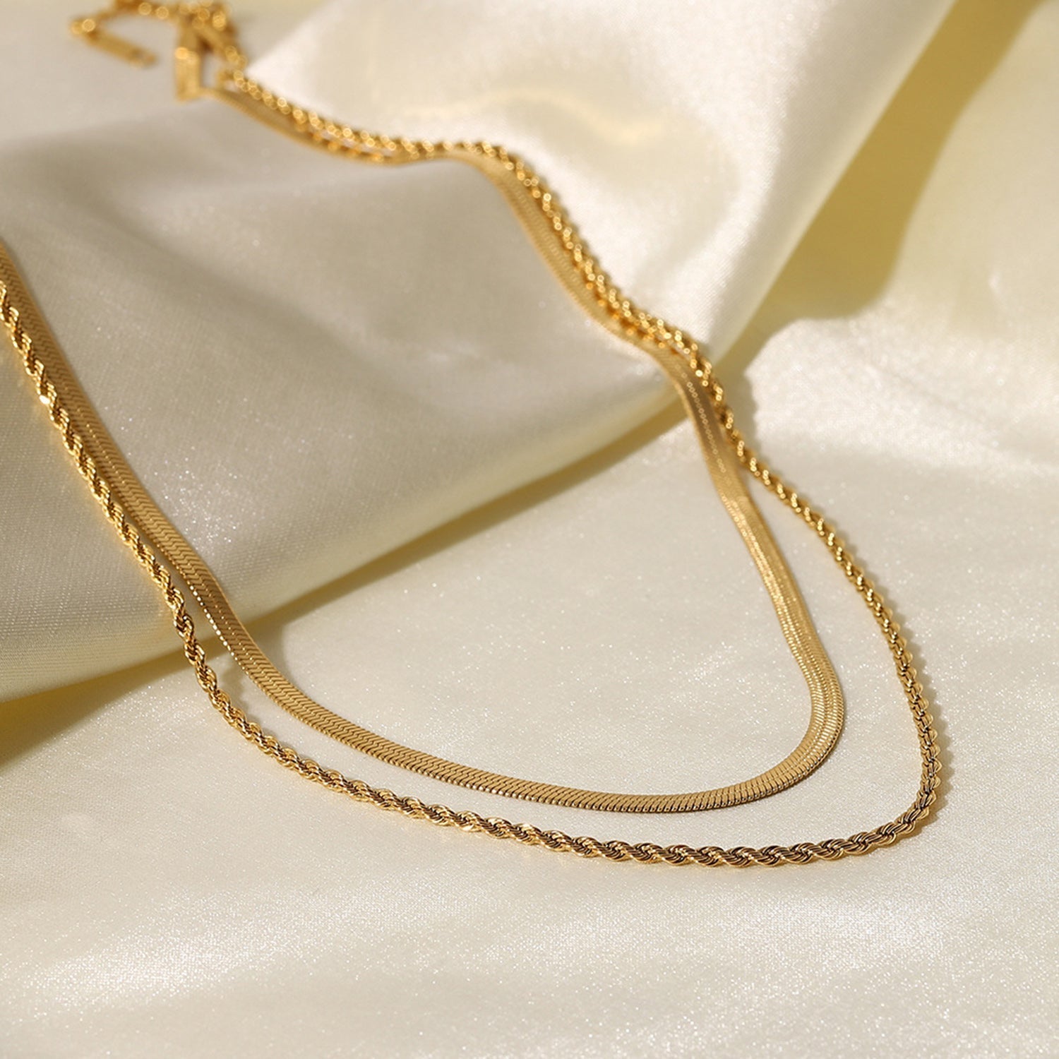 Elira Stockholm™ | 18K Guldhalsband